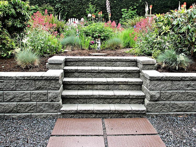 Integrated Steps retaining wall